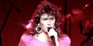 Bir Anı Sayfasında ‘Laura Branigon’