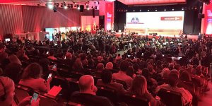 Sosyalistler gelişmiş Avrupa, refah bir dünya hedefliyor