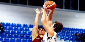 Son şampiyon çok farklı: 103-57
