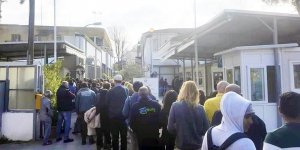 Geçiş noktalarında bekleme eziyeti