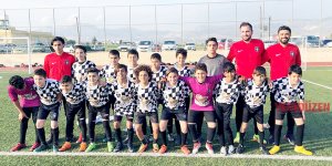 Minikler Tuğsan için oynadı