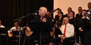 “Türkülerle Bir Ömür” ayakta alkışlandı