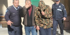 Aracını polisin üzerine sürdü