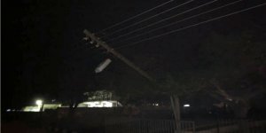 Mehmetçik'te fırtına: Okullar yarın tatil