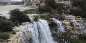 Güneyde küçük barajlar taştı