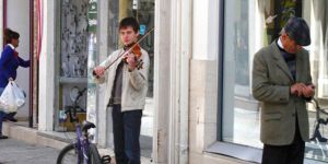 Troyka ile ilgili kaygılı bekleyiş...