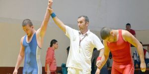 Güreşte DAÜ lider