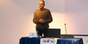 İnternet kullanımının çocuk ve gençler üzerindeki etkileri ele alındı