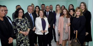 Devlet Hastanesi 'el birliği' ile yenilendi