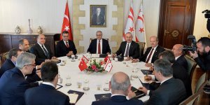 Çavuşoğlu siyasi partiler ile bir araya geldi