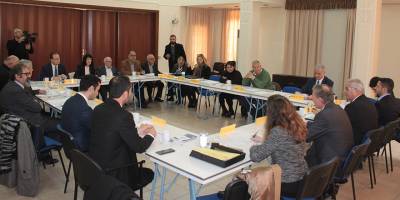 Ara bölgeden beşli konferansa destek