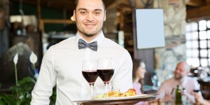 Özelde istihdam gerçeği  ÇALIŞANIN ÇOĞU YABANCI