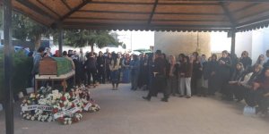 Öden, gözyaşlarıyla defnedildi