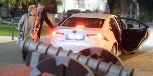 3 SAAT GÖRÜŞTÜLER