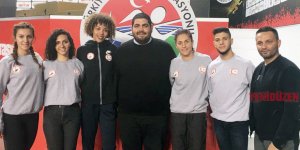 Aydın ve Savaşkan kürsüde