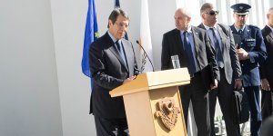 “Akıncı ile her an görüşmeye hazırım”