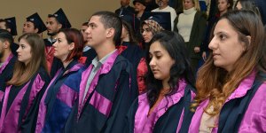 YDÜ Sağlık Bilimleri Fakültesi yeni mezunlarını verdi