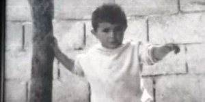 Hamit Hilmi Tekke Bahçesi’ne defnediliyor.