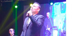 Ferhat Göçer hayranlarıyla buluştu