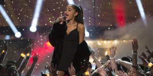 Ariana Grande’nin 5. stüdyo albümü “thank u, next” çıktı!