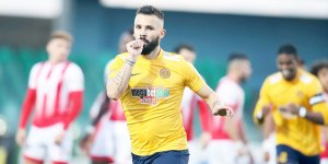 AEL liderliği aldı