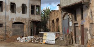 Kıbrıslı Türklere ait binalar inceleniyor