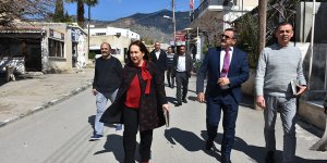 Besim Dikmen’de sağlık ocağını ziyaret etti