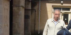 Hamile eşini dövdüğü iddiasıyla tutuklandı