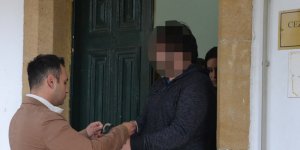 İki kişiyi öldürmekle tehdit etti