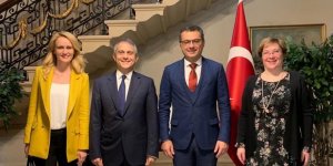 Erhürman Londra’da temaslarını sürdürüyor