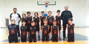 Küçükler final vizesi arayacak