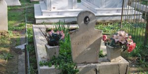 Ben Cemaliye!  Zeki’nin ölü bedeninin çok ilerisinde…