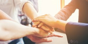 Biz birlikte daha güçlüyüz