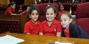 Bu koltuklar onlara çok yakıştı