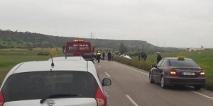 Takla atarak durabildi