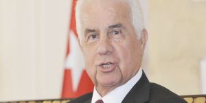 Eroğlu, Downer’ı Çarşamba kabul edecek