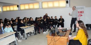 Öğrenciler tüketici hakları konusunda bilgilendiriliyor