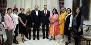 “8 Mart 8 Kadın Ressam”