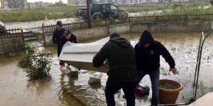 HASPOLAT’TA SEL MAĞDURU AİLEYE EŞYA YARDIMI