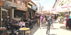 Surlariçinde 'turist çok müşteri yok'