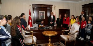 Akıncı'dan çocuklara kitap okuma tavsiyesi