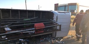 Van araç yan devrildi