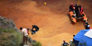 Gölde kadın iç çamaşırı bulundu