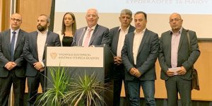 6 sandalye için 72 aday