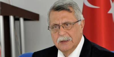 Soyer’den Tatar’a:  “İstifa edene tekme vurmak yakışmaz”