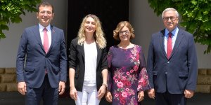 İmamoğlu'na Kıbrıs'ta yoğun ilgi