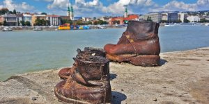 YDÜ'den "Öğretim Elemanları Sergisi”