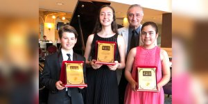 Uluslararası üç büyük ödül 