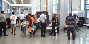 9 günde, 751 uçak seferi