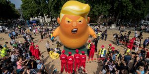 İngiltere Trump'ı böyle karşıladı